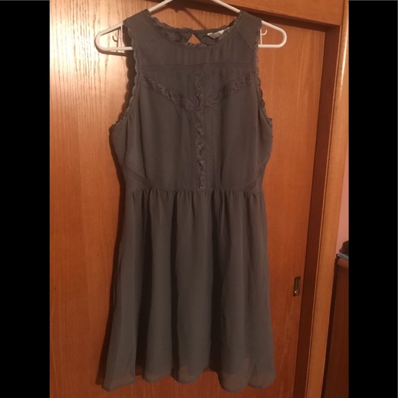 Dress - Picture 1 of 4